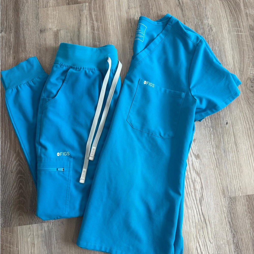 Figs Vibrant Blue Medical Scrub Set